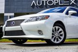 Used 2015 Lexus ES 300h w/ Navigation System Package image 2