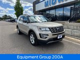 Used 2017 Ford Explorer XLT image 2