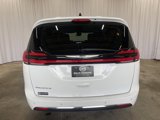 Used 2023 Chrysler Pacifica Touring-L image 5
