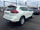Used 2017 Nissan Rogue SV w/ SV Premium Package image 3