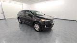 Used 2021 Ford Edge SEL w/ Convenience Package image 2