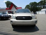 Used 2005 Toyota Highlander 4WD V6 w/ 3rd Row image 3