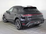 Used 2025 Porsche Macan image 3
