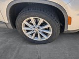 Used 2017 Volkswagen Tiguan S image 4