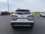 Used 2022 Toyota Corolla Cross XLE image 3