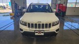 Used 2015 Jeep Compass High Altitude image 2