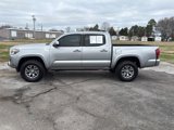 Used 2018 Toyota Tacoma SR5 image 2