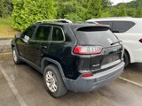 Used 2019 Jeep Cherokee Latitude w/ Popular Appearance Group image 4