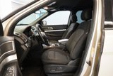 Used 2017 Ford Explorer XLT w/ Equipment Group 201A image 5