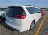 Used 2022 Chrysler Pacifica Touring image 2