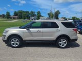 Used 2017 Ford Explorer XLT w/ Equipment Group 202A image 4