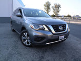 Used 2019 Nissan Pathfinder S image 2