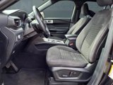 Used 2020 Ford Explorer XLT image 3