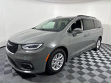 Used 2022 Chrysler Pacifica Touring-L image 2
