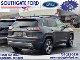 Used 2019 Jeep Cherokee Limited w/ Luxury Group image 2