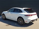 Certified 2024 Porsche Macan image 3