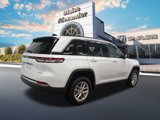 Used 2023 Jeep Grand Cherokee Laredo image 3