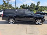 Used 2019 Chevrolet Suburban LT image 4