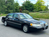 Used 2001 Lincoln Town Car Signature image 2