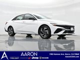 Used 2025 Hyundai Elantra Sport image 2