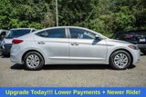 Used 2017 Hyundai Elantra SE image 3