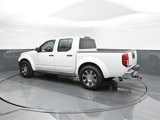 Used 2011 Nissan Frontier SV image 5