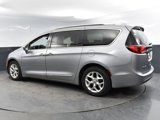 Used 2020 Chrysler Pacifica Limited image 6