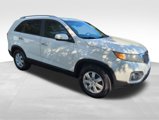 Used 2011 Kia Sorento LX w/ Convenience Pkg image 3