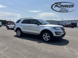 Used 2017 Ford Explorer XLT image 3