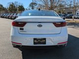 Used 2017 Kia Cadenza Technology image 5