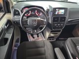Used 2017 Dodge Grand Caravan SE image 2