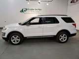 Used 2017 Ford Explorer XLT image 3