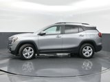 Used 2024 GMC Terrain SLE w/ Driver Convenience Package image 4