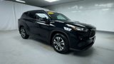 Used 2020 Toyota Highlander XLE image 2
