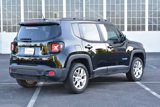Used 2017 Jeep Renegade Latitude image 4