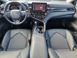 Used 2022 Toyota Camry SE image 3