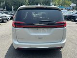 Used 2021 Chrysler Pacifica Touring-L image 4