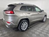 Used 2017 Jeep Cherokee Overland w/ Technology Group image 3