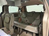 Used 2015 Chrysler Town & Country Touring-L image 5