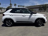 Used 2024 Hyundai Venue Limited image 3