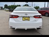 Used 2022 Toyota Camry SE image 3