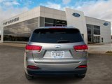 Used 2017 Kia Sorento LX image 4