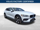 Certified 2022 Volvo V60 T5 Cross Country image 2