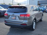 Used 2016 Kia Sorento LX w/ LX Convenience Package image 3