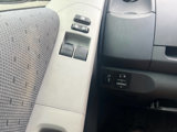 Used 2010 Toyota Yaris 2-Door Hatchback image 6