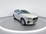 Used 2022 Volvo XC60 B5 Momentum image 2