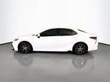 Used 2022 Toyota Camry SE image 2