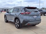 Used 2021 Nissan Rogue SL image 2