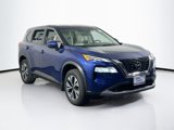 Used 2021 Nissan Rogue SV image 3