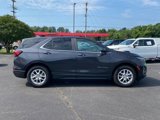 Used 2022 Chevrolet Equinox LT image 2